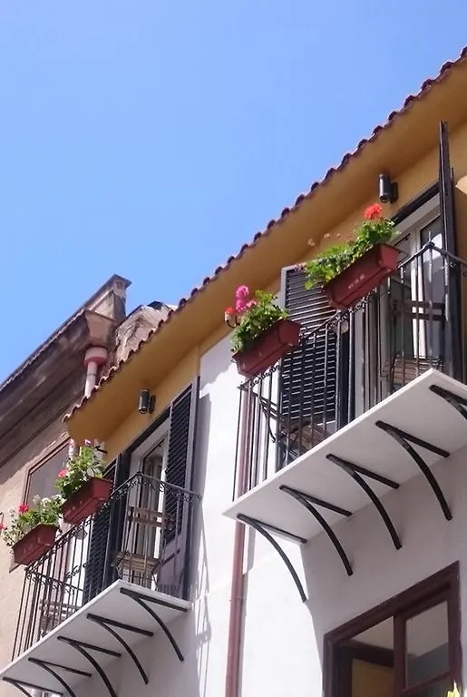 Divisi9 - Apartment Historic Center Palermo